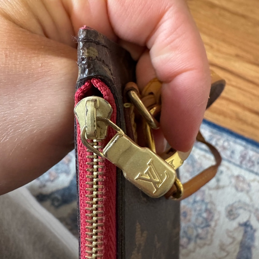 Louis Vuitton Monogram Wristlet - Picture 4 of 6